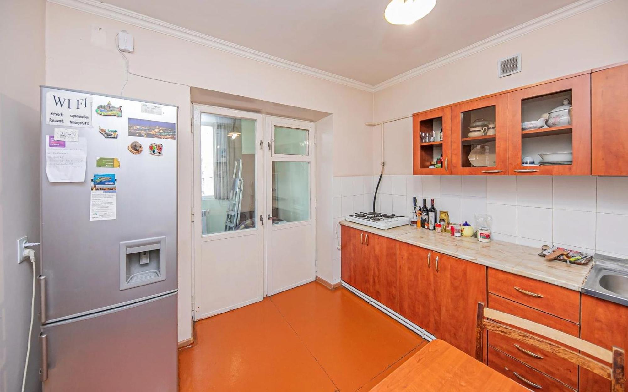 Super Location - Shared Bathroom And Kitchen Jerevan Buitenkant foto